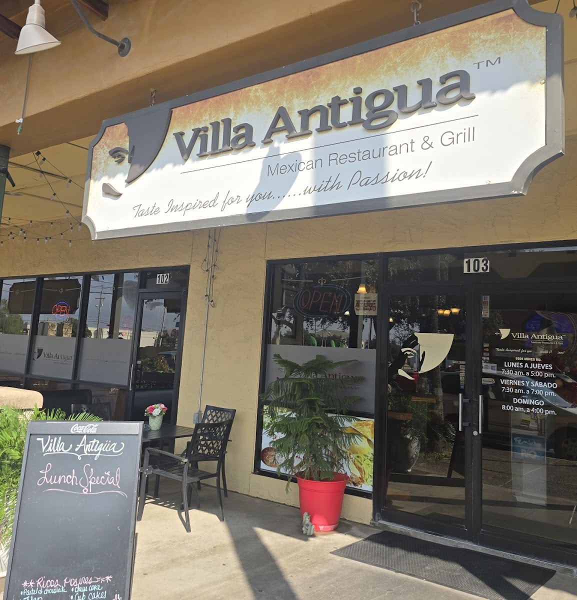 Villa Antigua Grill